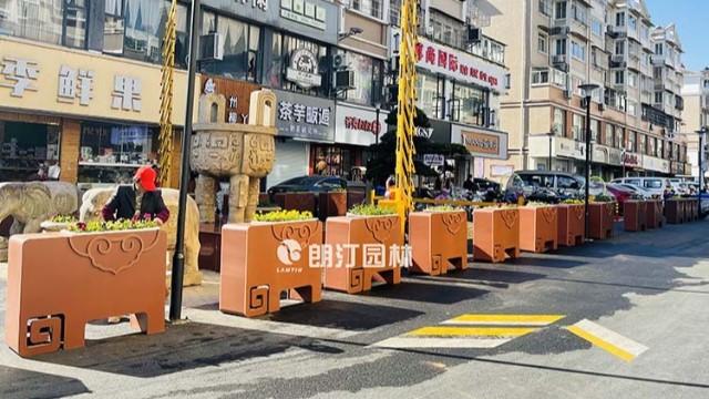 黄山市-商业街道景观-隔离花箱
